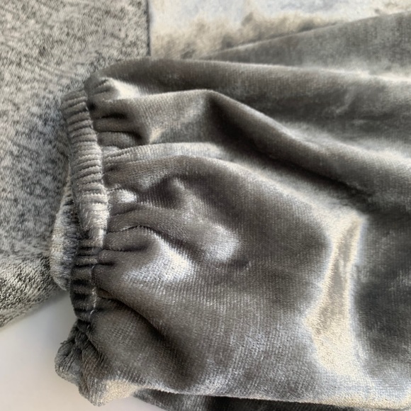 Gap 3/4 Length Velvet Puff Long Sleeve Knit Shirt Silver Holiday Blouse Medium - Picture 5 of 9